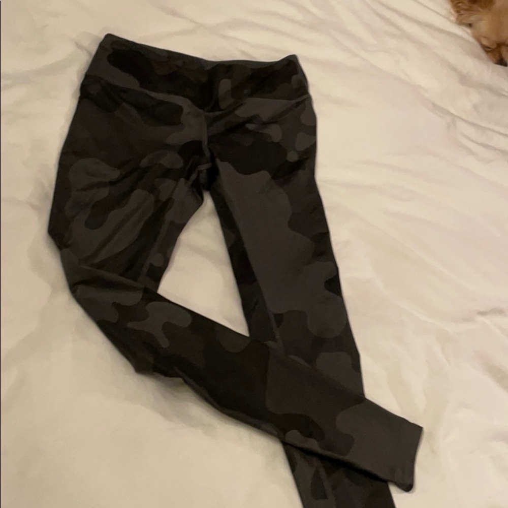 Alo camo leggings